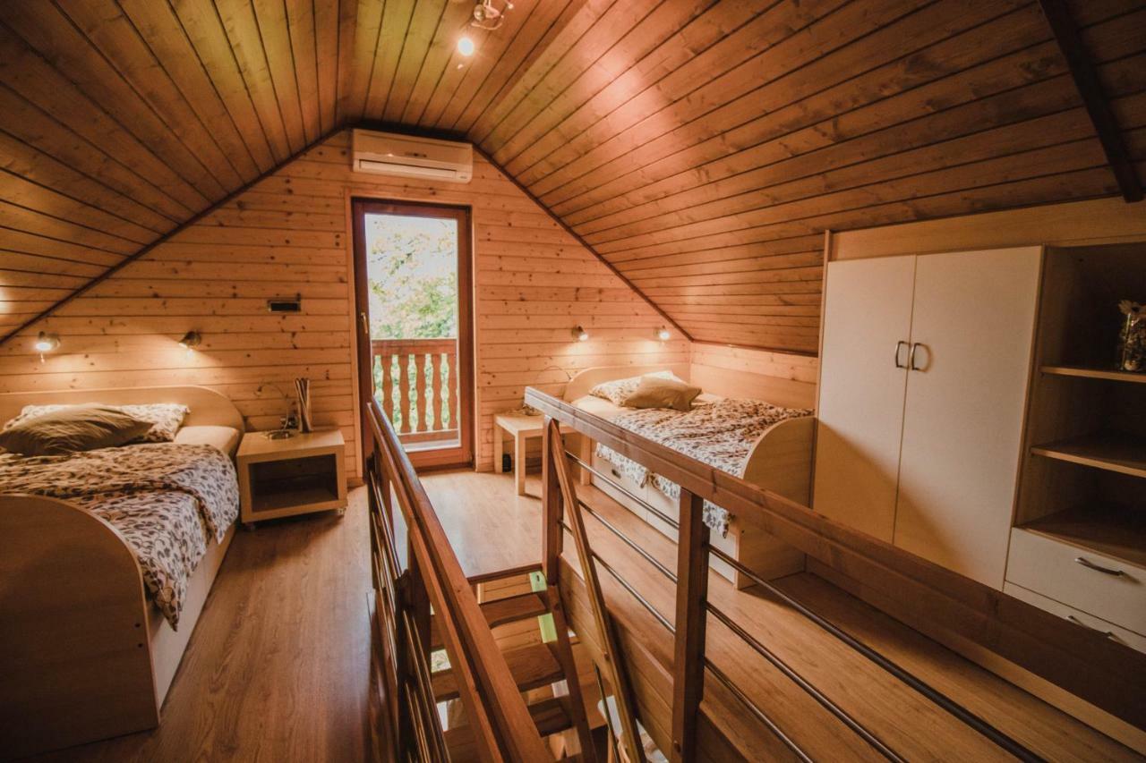 فيلا Pluznjeفي Lazec Country House المظهر الخارجي الصورة